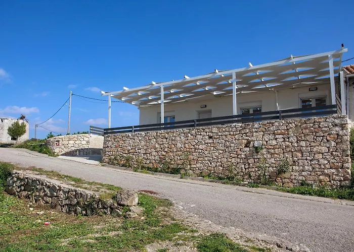 Iliovasilema House